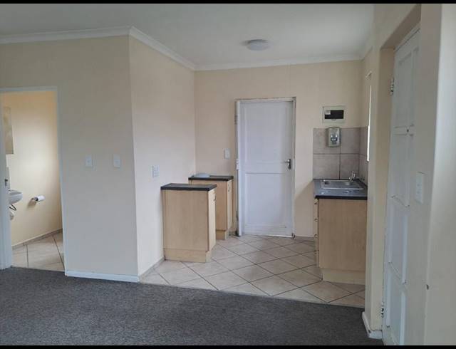 2 BEDROOM PROPERTY TO RENT IN GAYLEE